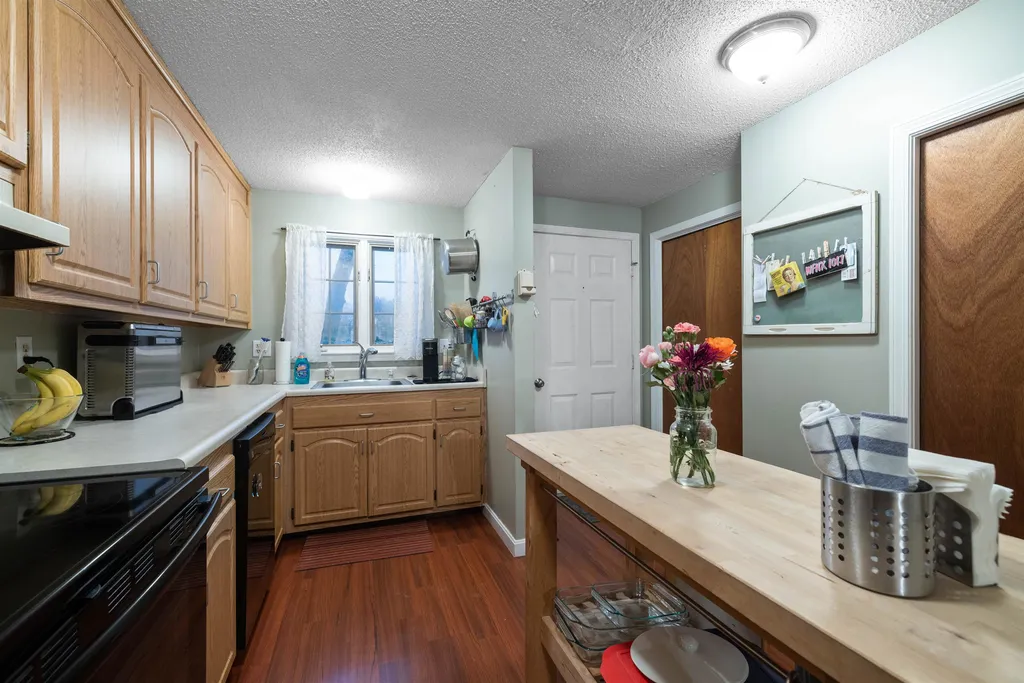 727 Fox Hollow Drive Hudson NH 03051