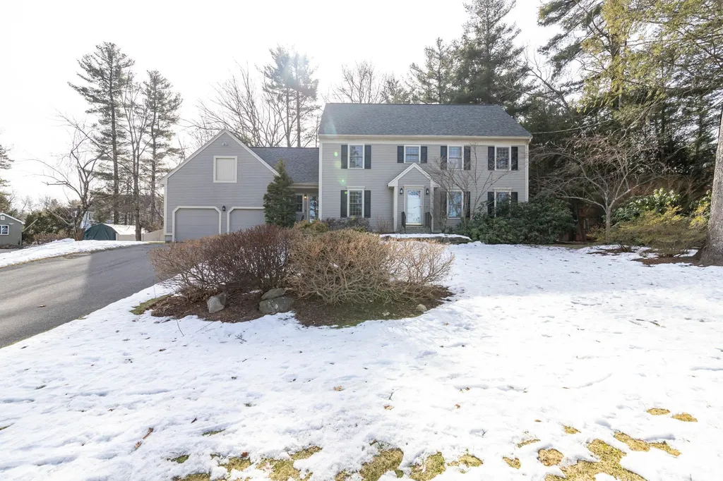 37 Scott Avenue Nashua NH 03062