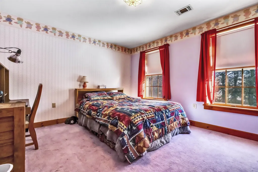 14 Hearthside Drive Barrington NH 03825