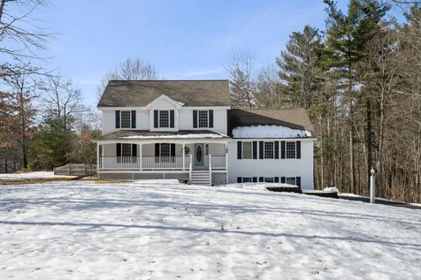 4 Lund Street Litchfield NH 03052