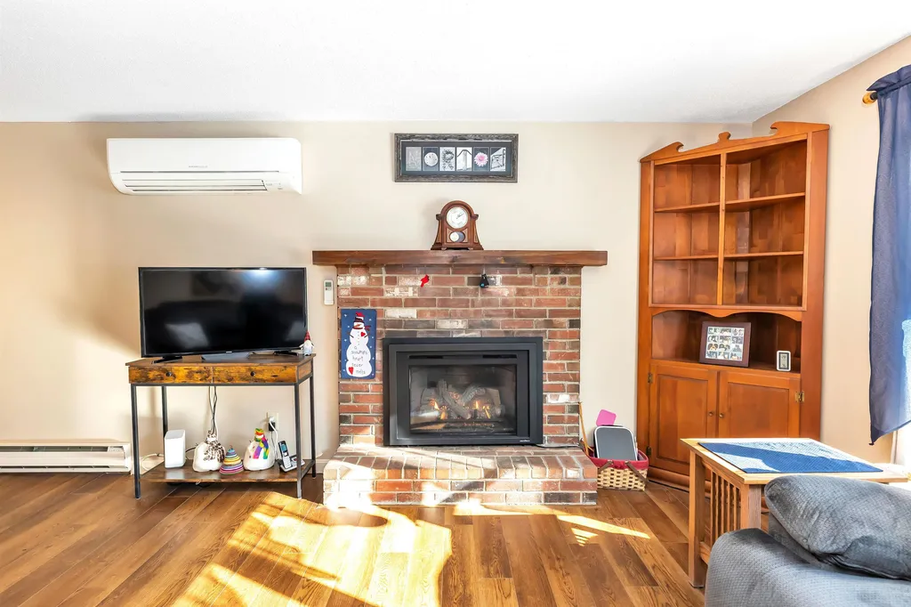 17 Northgate Drive Bedford NH 03110