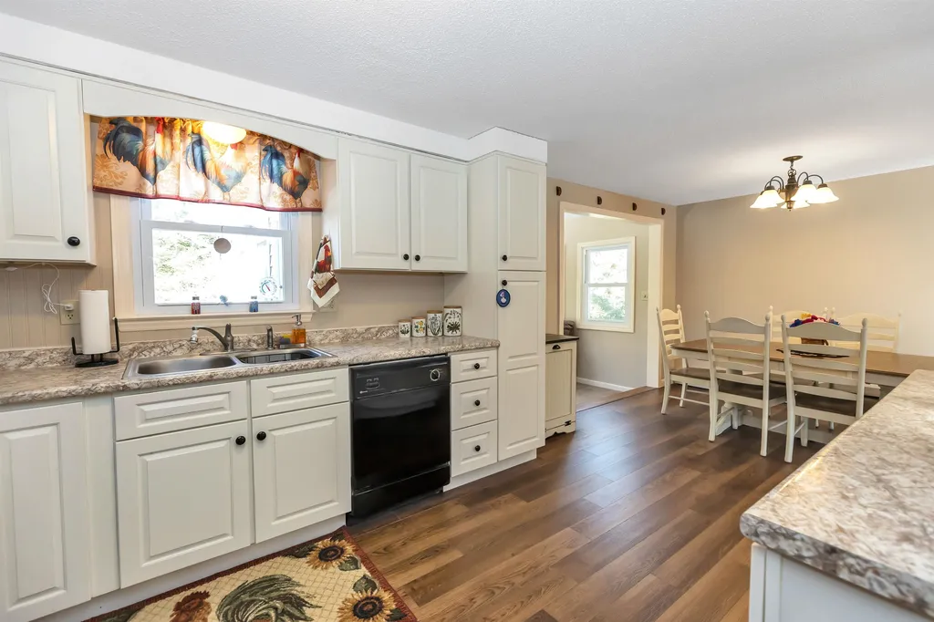 17 Northgate Drive Bedford NH 03110