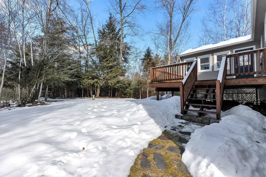 17 Northgate Drive Bedford NH 03110