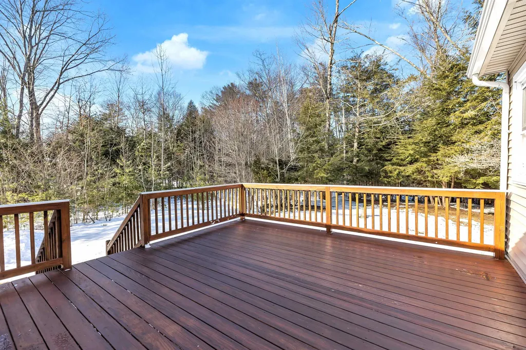 17 Northgate Drive Bedford NH 03110