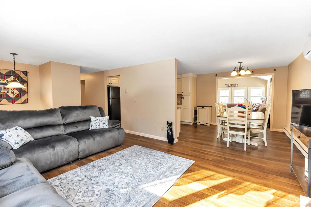 17 Northgate Drive Bedford NH 03110