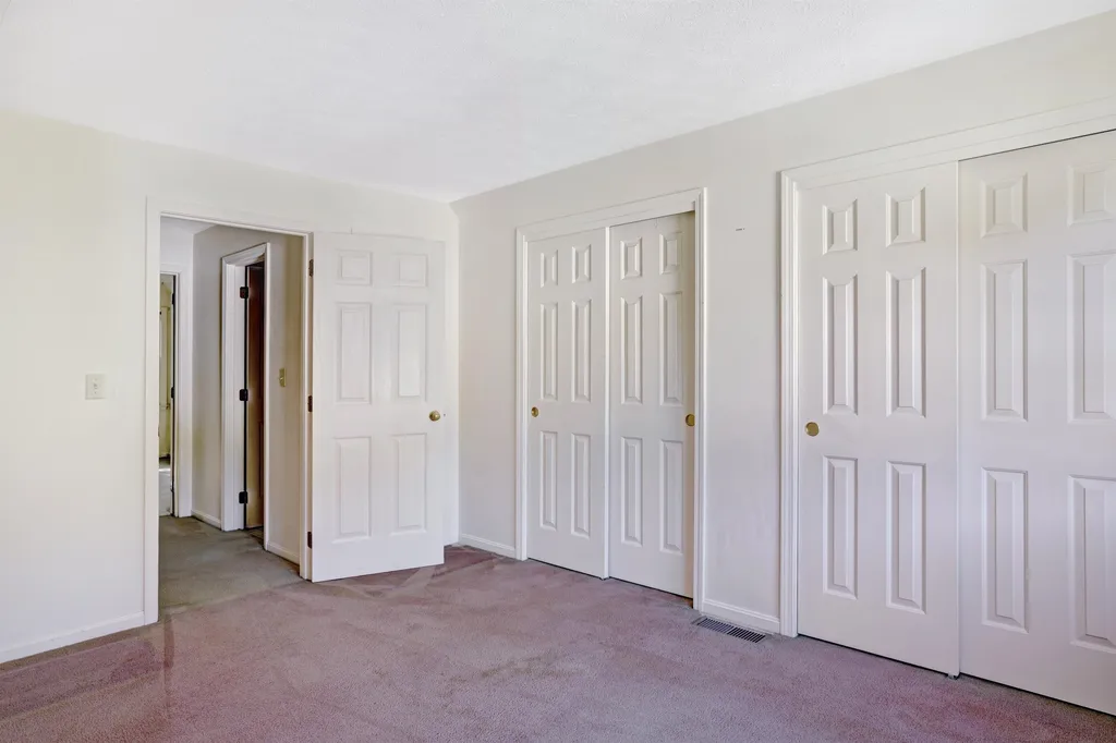 19 Lisbon Lane Nashua NH 03060
