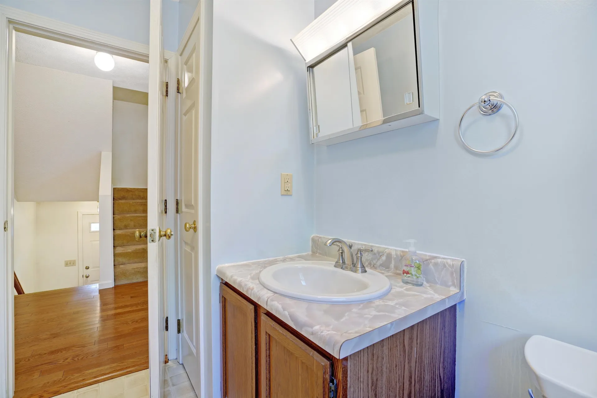 19 Lisbon Lane Nashua NH 03060