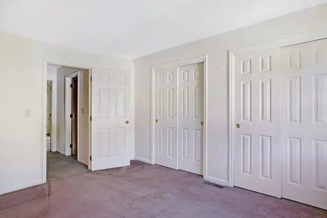 19 Lisbon Lane Nashua NH 03060