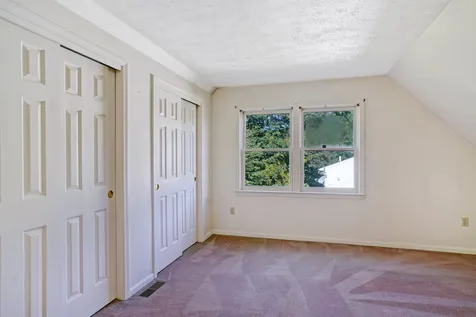 19 Lisbon Lane Nashua NH 03060