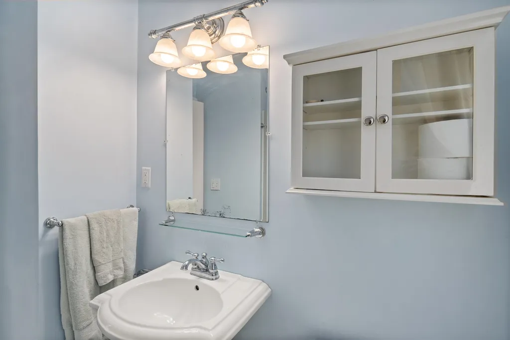 1999 North Avenue Burlington VT 05408