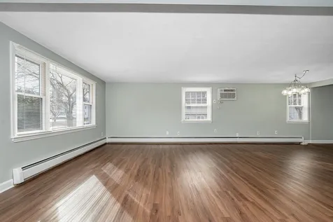 6 Messer Avenue Salem NH 03079