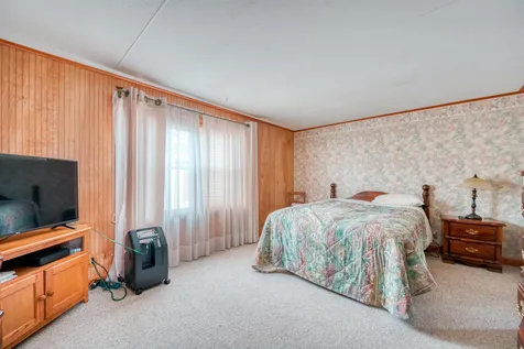32 Lindenshire Avenue Exeter NH 03833