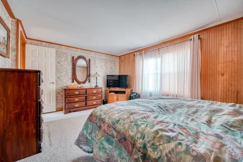 32 Lindenshire Avenue Exeter NH 03833