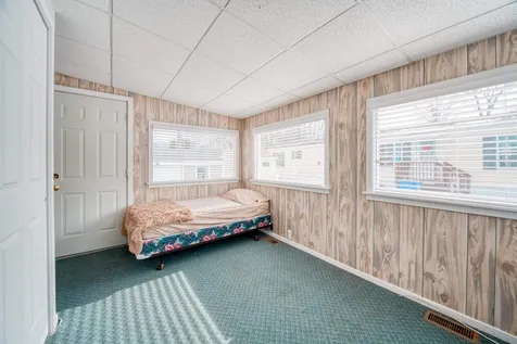 32 Lindenshire Avenue Exeter NH 03833