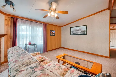 32 Lindenshire Avenue Exeter NH 03833