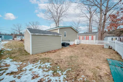 32 Lindenshire Avenue Exeter NH 03833