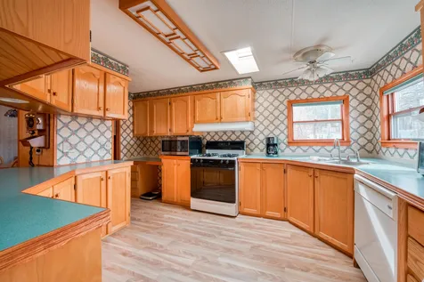 32 Lindenshire Avenue Exeter NH 03833