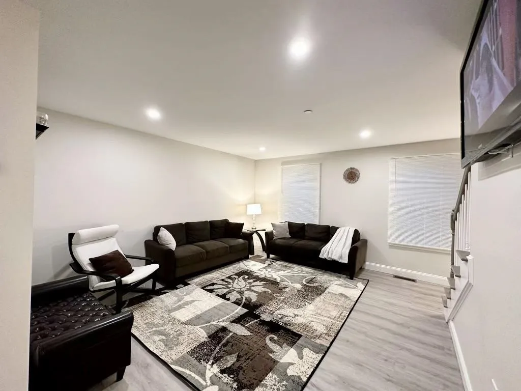 10 Sapphire Lane Nashua NH 03060