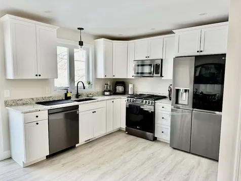 10 Sapphire Lane Nashua NH 03060