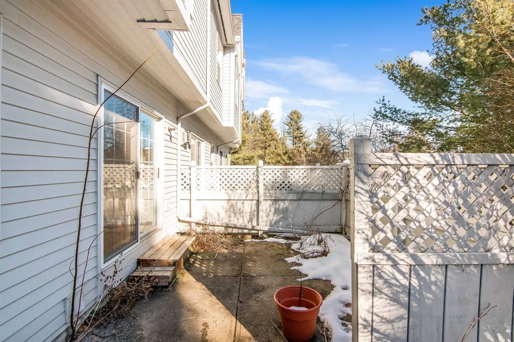 33 Harbor View Road South Burlington VT 05403