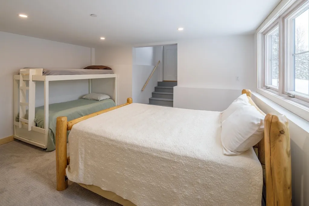 5 Panaway Court Campton NH 03223