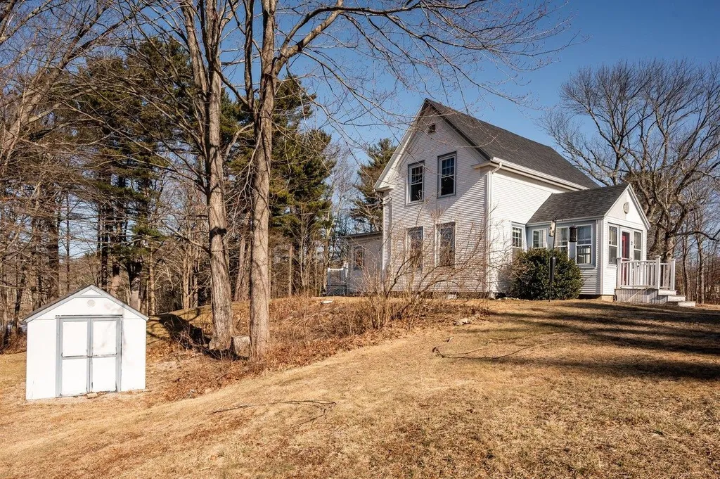 2 Cherry Road North Hampton NH 03862