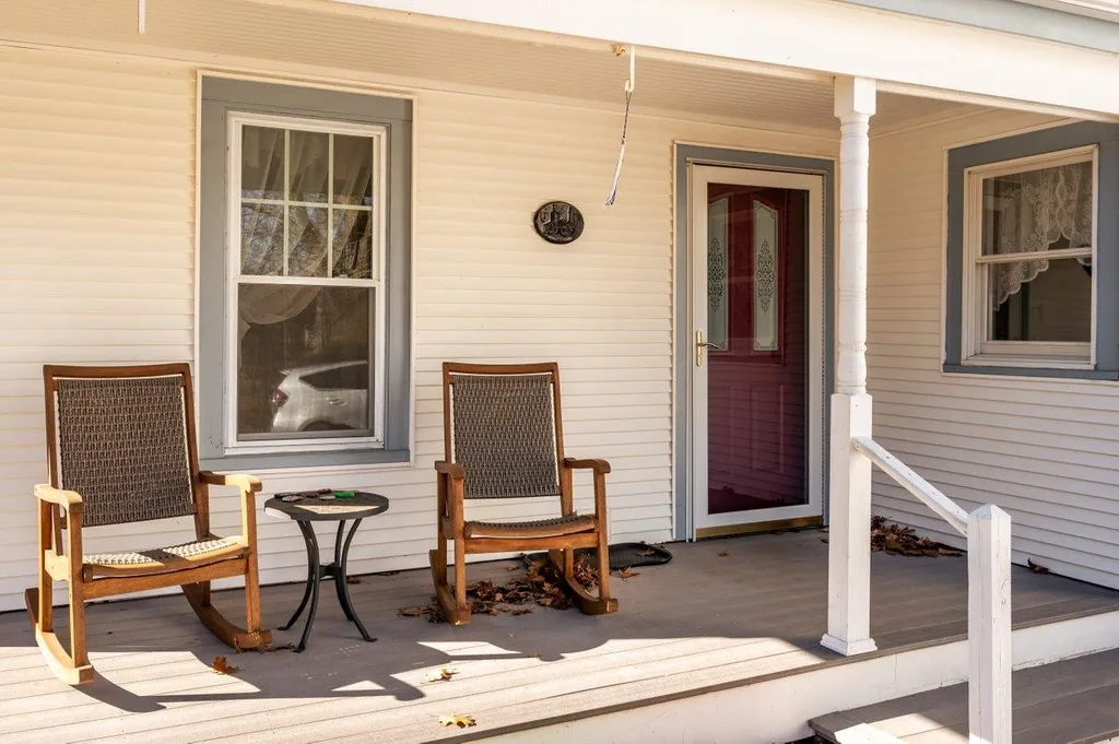 2 Cherry Road North Hampton NH 03862