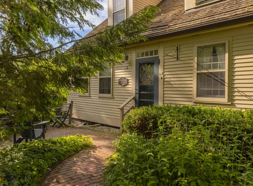 85 Dartmouth College Highway Lyme NH 03768
