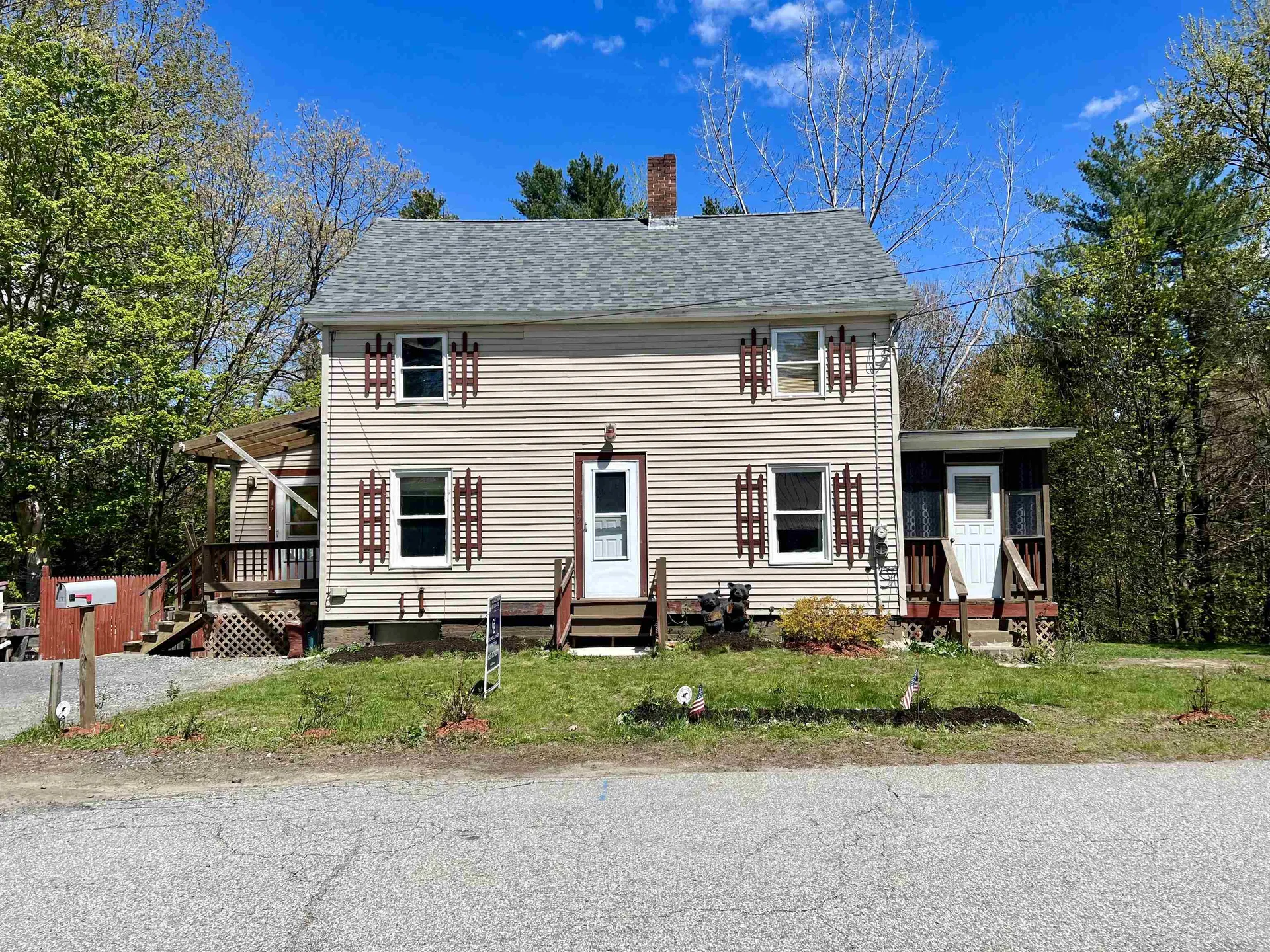 17 Curtis Street Claremont NH 03743