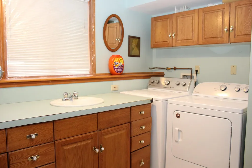 25 Spindle Point Road Meredith NH 03253