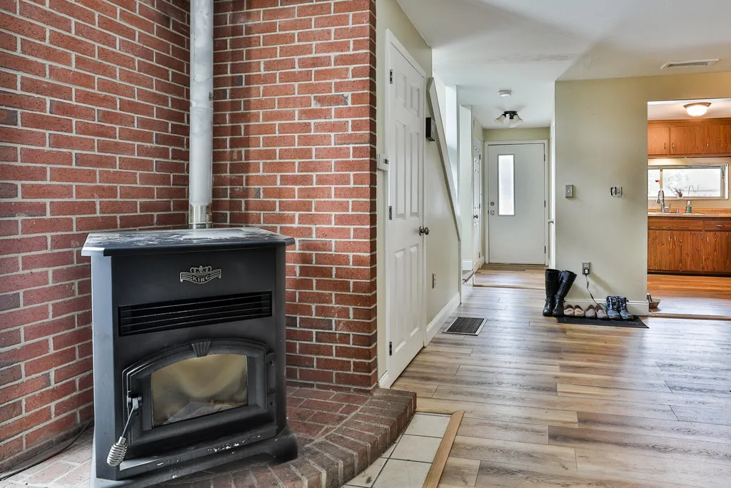 15b David Drive Hudson NH 03051
