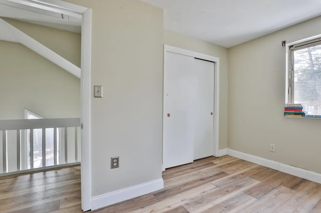 15b David Drive Hudson NH 03051
