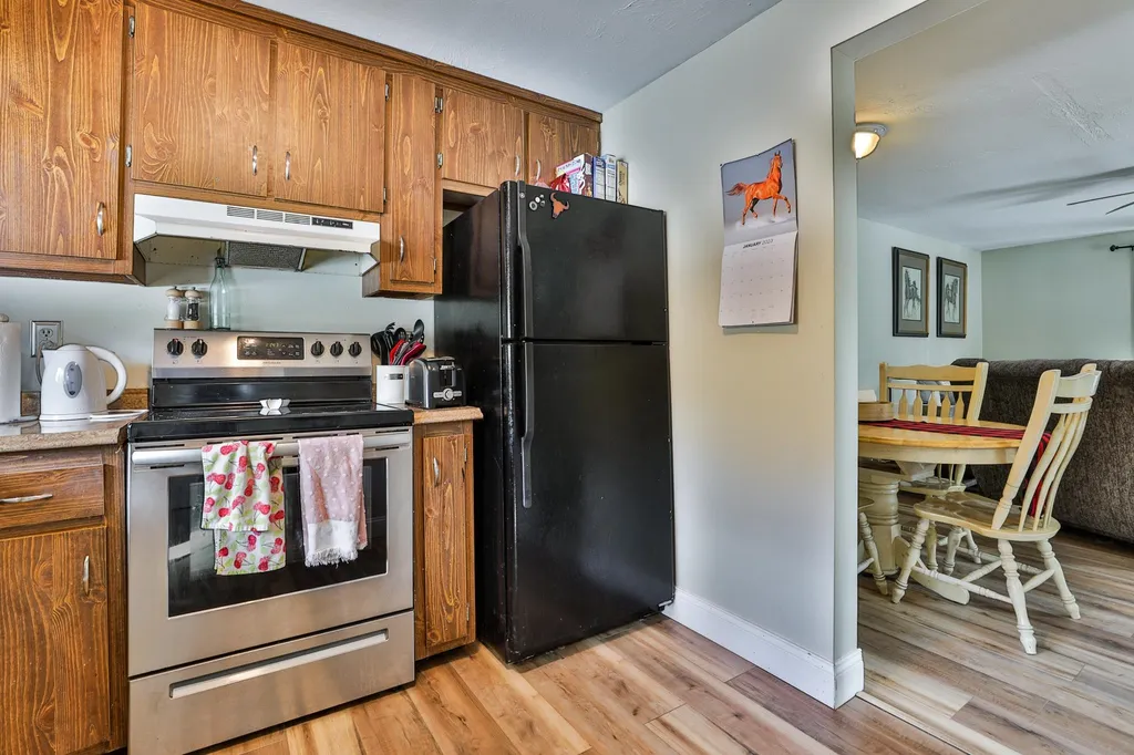15b David Drive Hudson NH 03051