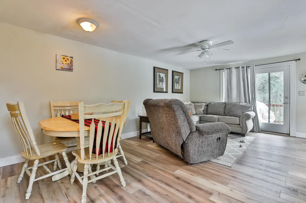 15b David Drive Hudson NH 03051