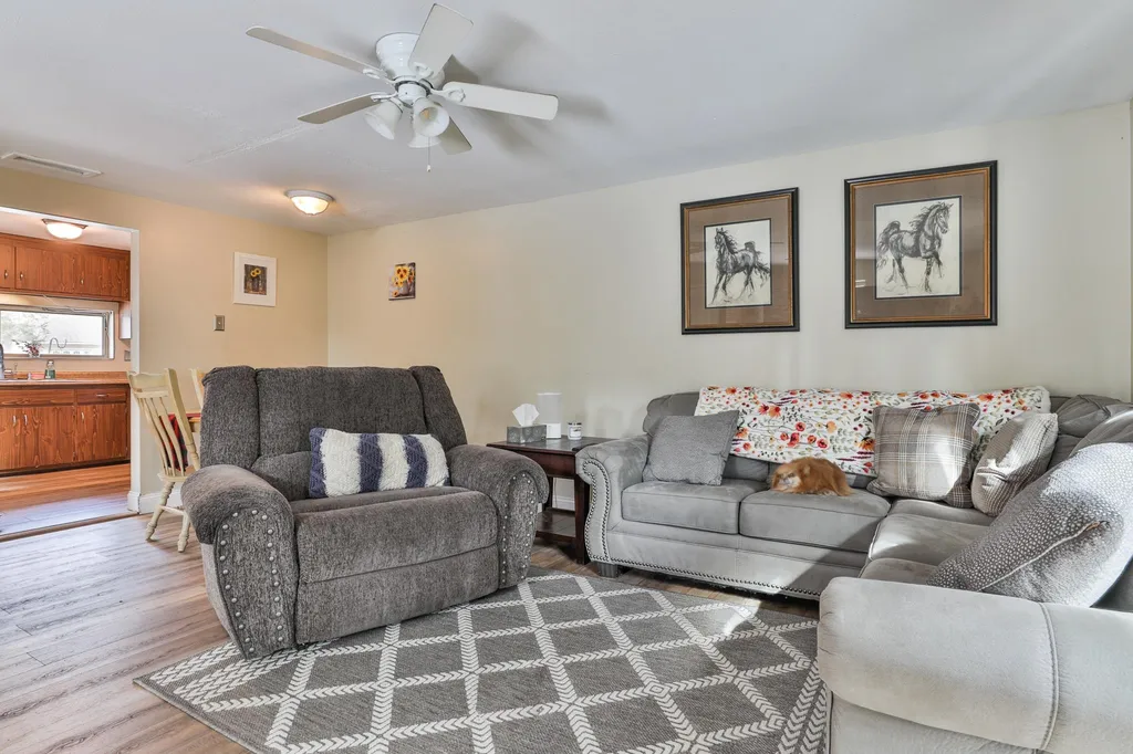 15b David Drive Hudson NH 03051