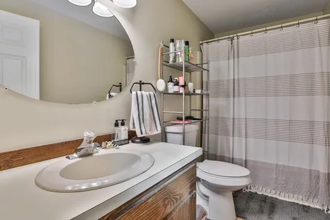 15b David Drive Hudson NH 03051