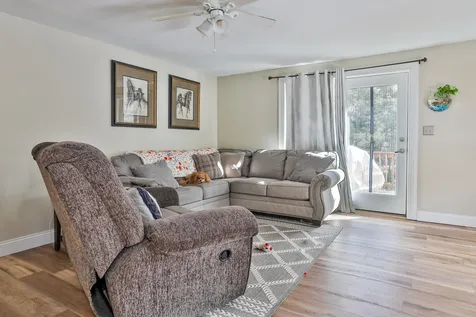 15b David Drive Hudson NH 03051