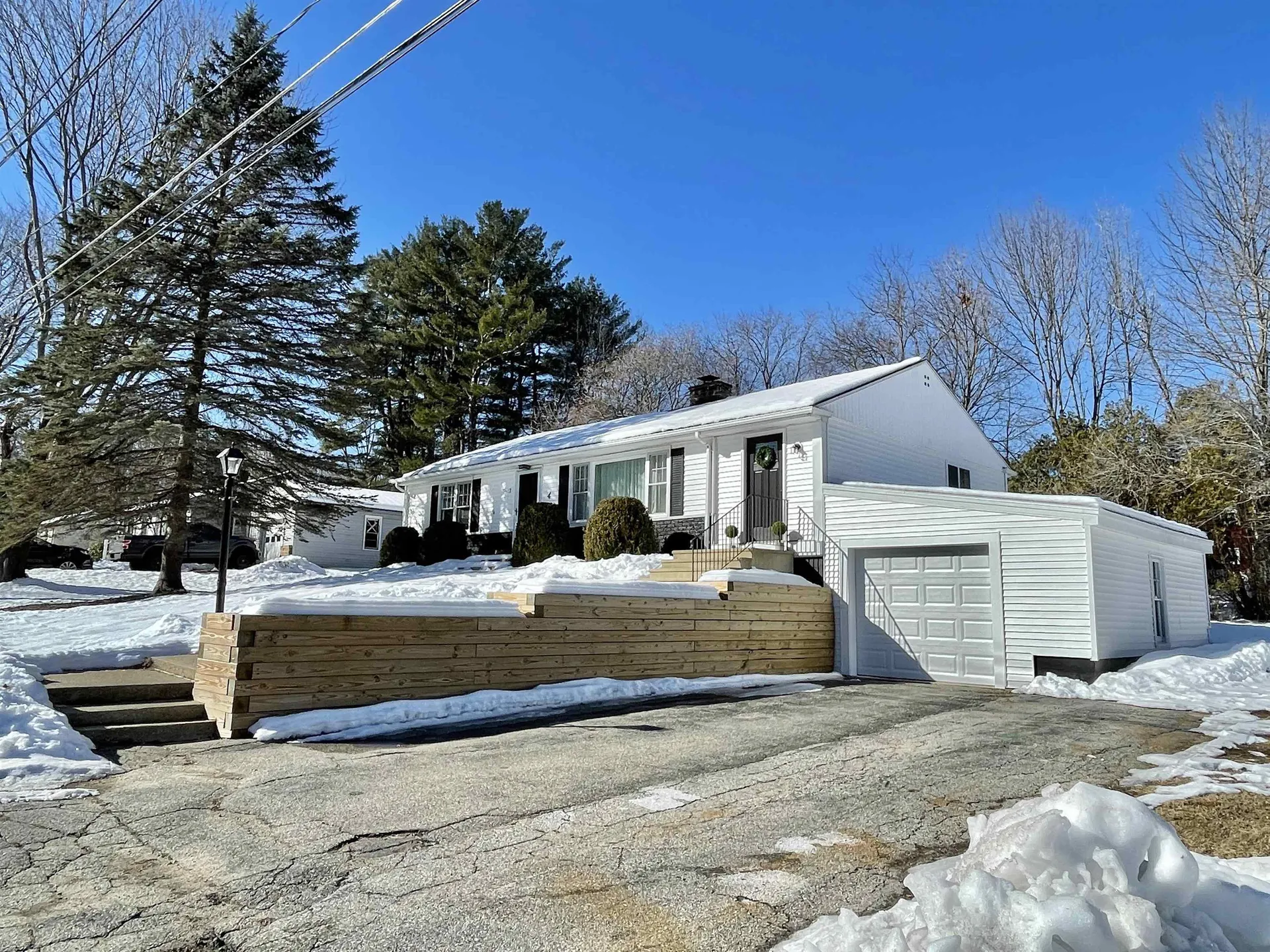 4 Thomas Street Rochester NH 03867