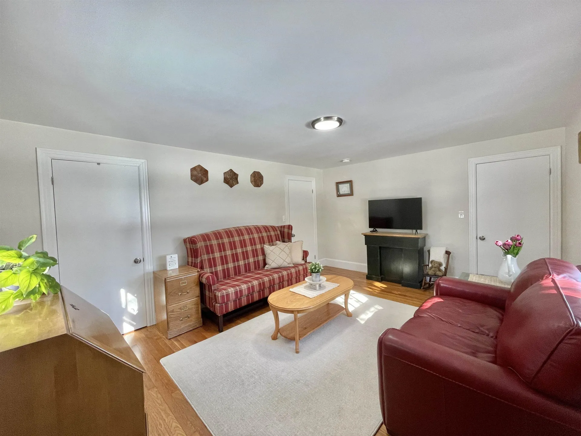 4 Thomas Street Rochester NH 03867