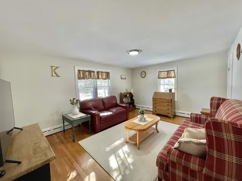 4 Thomas Street Rochester NH 03867
