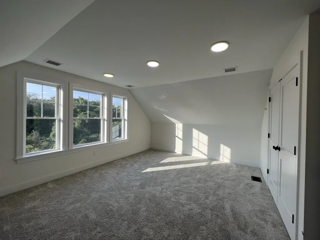 46 Sage Lane Portsmouth NH 03801