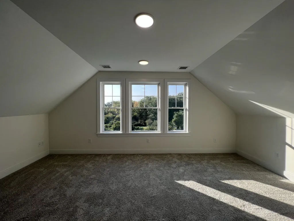 46 Sage Lane Portsmouth NH 03801
