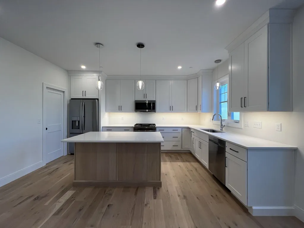 46 Sage Lane Portsmouth NH 03801