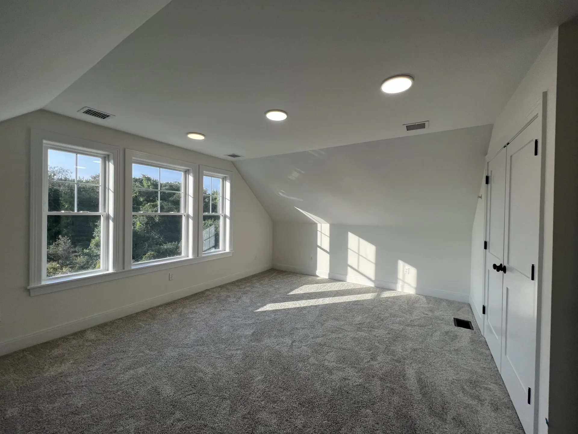 46 Sage Lane Portsmouth NH 03801