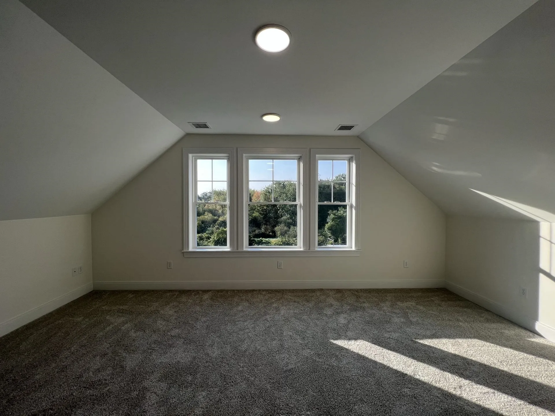 46 Sage Lane Portsmouth NH 03801