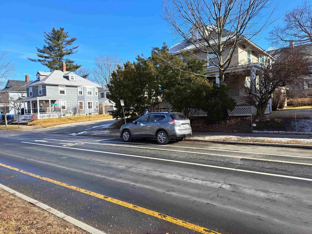 715 Maple Street Manchester NH 03104
