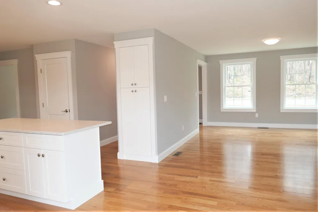 304 Straw Road Manchester NH 03102