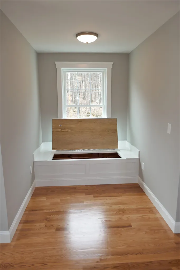304 Straw Road Manchester NH 03102