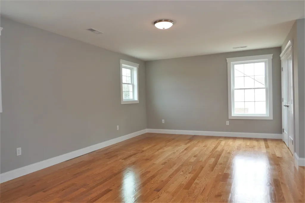 304 Straw Road Manchester NH 03102