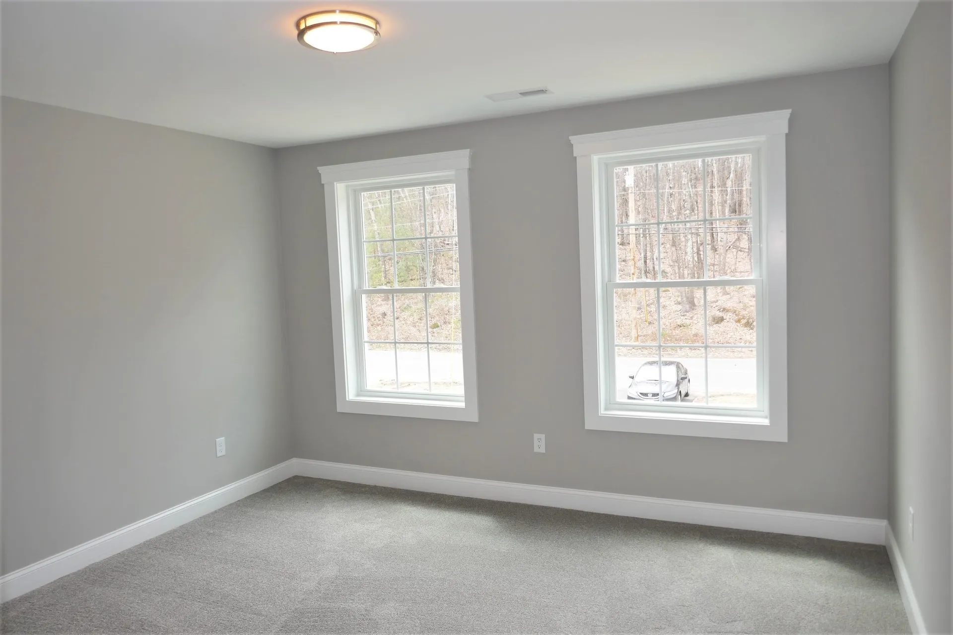 304 Straw Road Manchester NH 03102